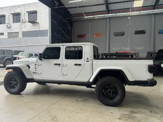 JEEP-GLADIATOR-2022
