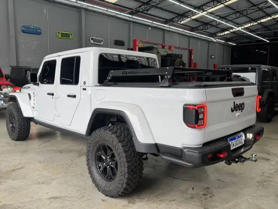 JEEP-GLADIATOR-2022