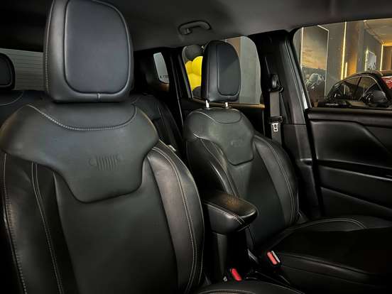 JEEP-RENEGADE-2024