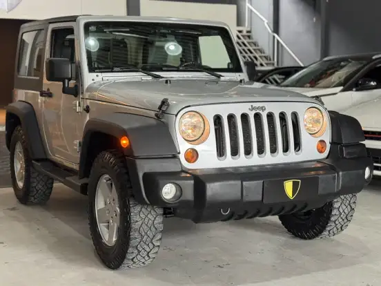 JEEP-WRANGLER-3.8 UNLIMITED SPORT 4X4 CAPOTA DUPLA V6 GASOLINA 2P AUTOMÁTICO JEEP-WRANGLER-2010