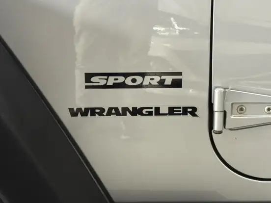 JEEP-WRANGLER-2010