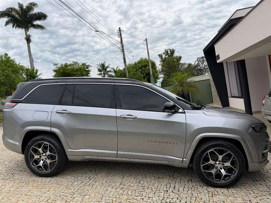 JEEP-COMMANDER-2021
