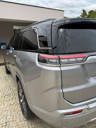JEEP-COMMANDER-2021