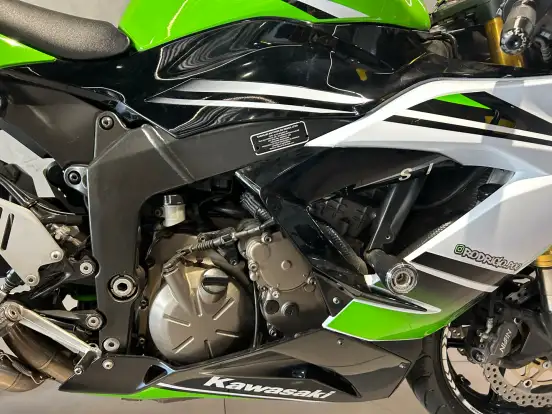 KAWASAKI-NINJA ZX-6R 636 ABS KAWASAKI-NINJA ZX-6R 636 ABS-2014