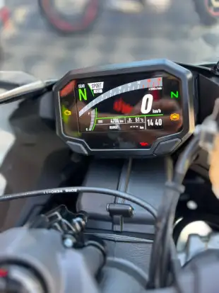 KAWASAKI-NINJA ZX-6R-2025