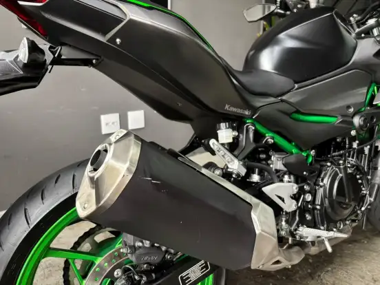 KAWASAKI-Z500 SE KAWASAKI-Z500 SE-2025