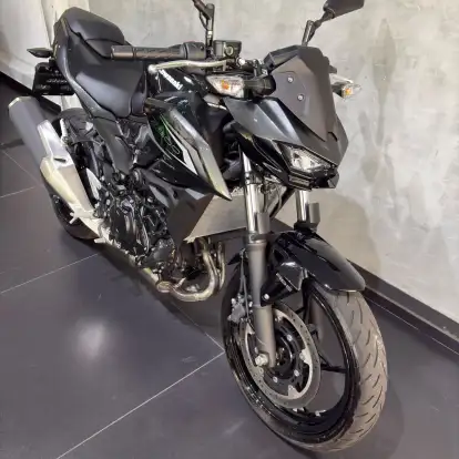 KAWASAKI-Z500-2026