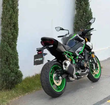 KAWASAKI-Z900 R EDITION-2025