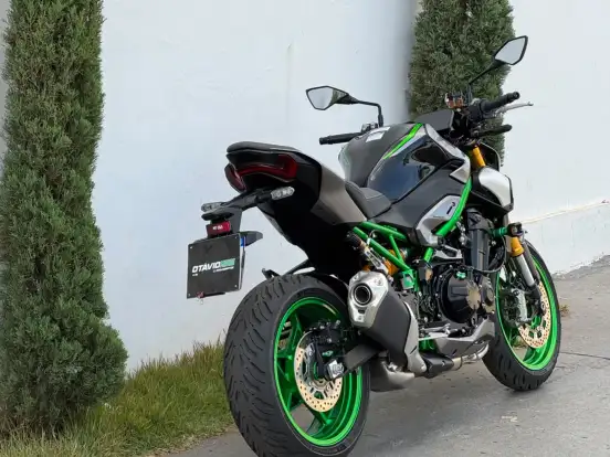 KAWASAKI-Z900 R EDITION KAWASAKI-Z900 R EDITION-2025