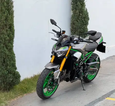KAWASAKI-Z900 R EDITION-2025