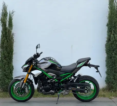 KAWASAKI-Z900 R EDITION-2025