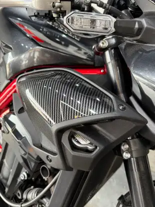KAWASAKI-Z900-2025