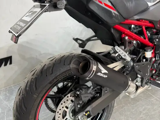 KAWASAKI-Z900 KAWASAKI-Z900-2025