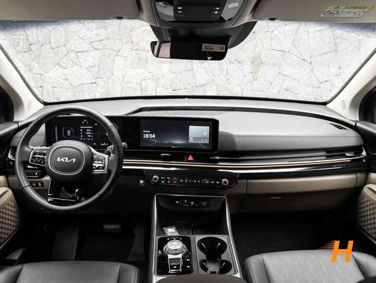 KIA-CARNIVAL-2024