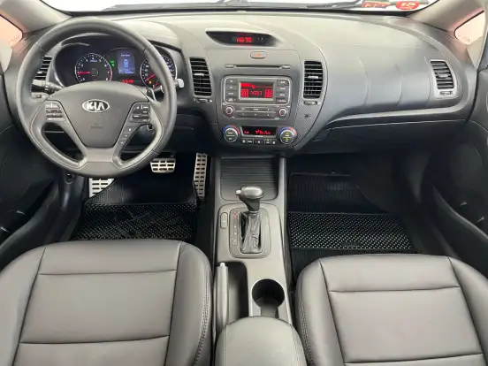 KIA-CERATO-1.6 SX 16V FLEX 4P AUTOMÁTICO KIA-CERATO-2013