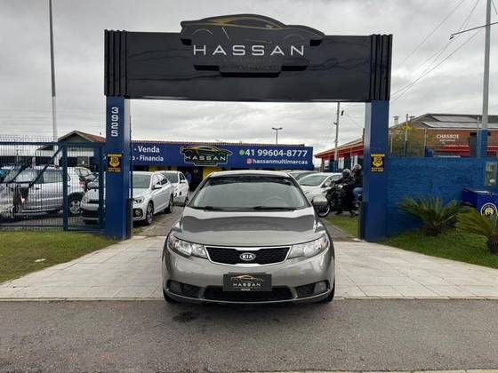 KIA CERATO 1.6 EX3 SEDAN 16V GASOLINA 4P MANUAL