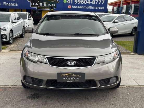 KIA-CERATO-1.6 EX3 SEDAN 16V GASOLINA 4P MANUAL KIA-CERATO-2012