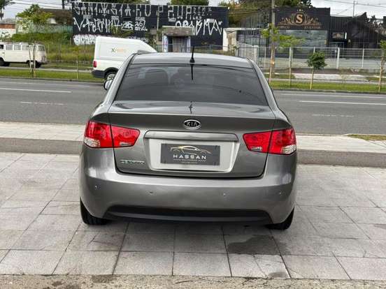 KIA-CERATO-2012