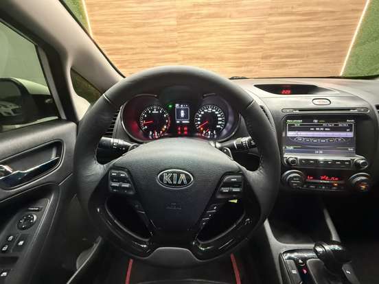 KIA-CERATO-1.6 SX 16V FLEX 4P AUTOMÁTICO KIA-CERATO-2016
