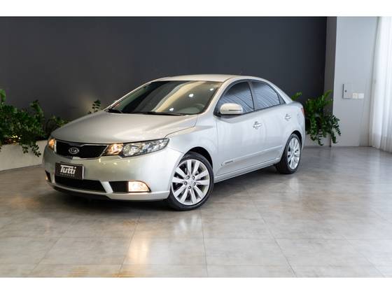 KIA CERATO 1.6 SX3 16V GASOLINA 4P MANUAL