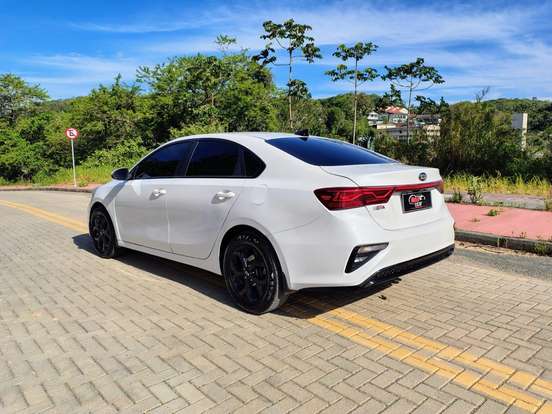 KIA-CERATO-2021