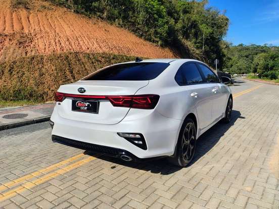 KIA-CERATO-2021