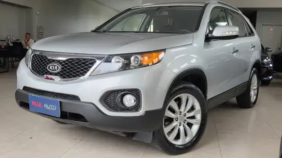KIA-SORENTO-2011