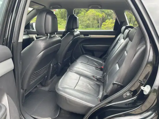 KIA-SORENTO-2011