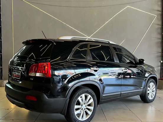 KIA-SORENTO-3.5 V6 GASOLINA EX 7L 4WD AUTOMÁTICO KIA-SORENTO-2010
