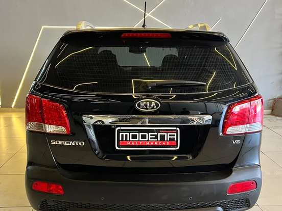 KIA-SORENTO-3.5 V6 GASOLINA EX 7L 4WD AUTOMÁTICO KIA-SORENTO-2010