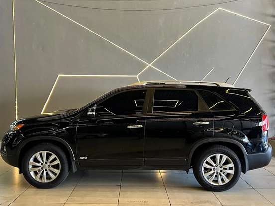 KIA-SORENTO-3.5 V6 GASOLINA EX 7L 4WD AUTOMÁTICO KIA-SORENTO-2010