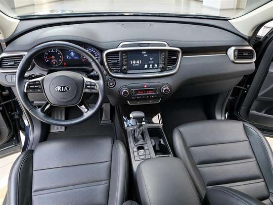 KIA-SORENTO-2019