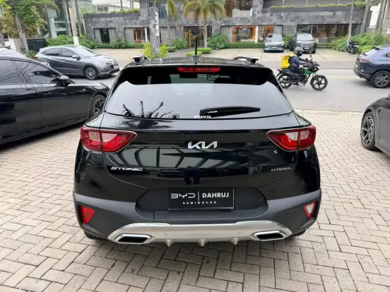 KIA-STONIC-2021