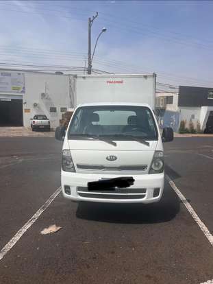 KIA-BONGO-2015