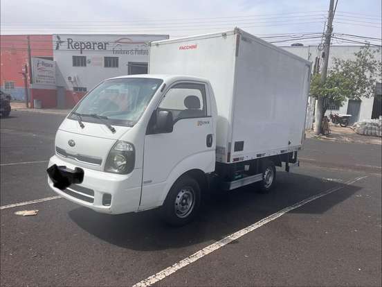 KIA-BONGO-2.5 K-2500 4X2 CS TURBO DIESEL 2P MANUAL KIA-BONGO-2015