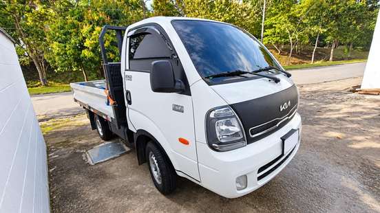 KIA-BONGO-2025