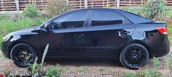KIA-CERATO-1.6 EX3 SEDAN 16V GASOLINA 4P MANUAL KIA-CERATO-2011