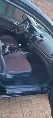 KIA-CERATO-1.6 EX3 SEDAN 16V GASOLINA 4P MANUAL KIA-CERATO-2011