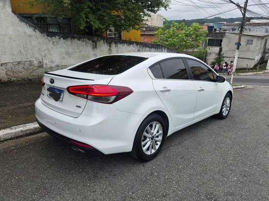KIA-CERATO-1.6 SX 16V FLEX 4P AUTOMÁTICO KIA-CERATO-2018