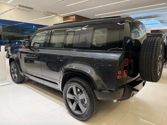LAND ROVER-DEFENDER-2026