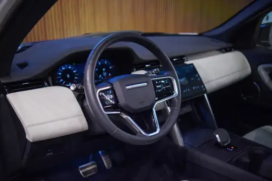 LAND ROVER-DISCOVERY SPORT-2024