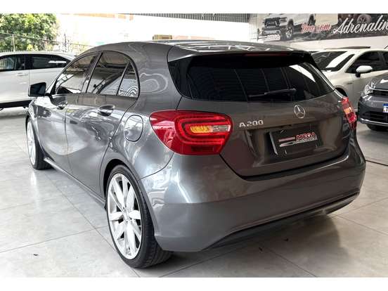 MERCEDES-BENZ-A 200-1.6 TURBO 16V FLEX 4P AUTOMÁTICO MERCEDES-BENZ-A 200-2015