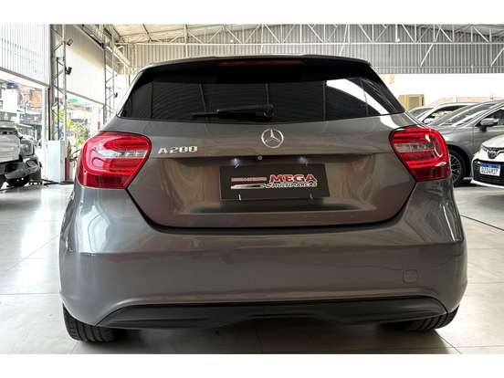 MERCEDES-BENZ-A 200-1.6 TURBO 16V FLEX 4P AUTOMÁTICO MERCEDES-BENZ-A 200-2015