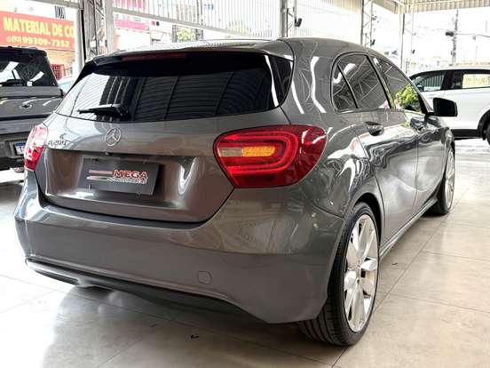 MERCEDES-BENZ-A 200-2015