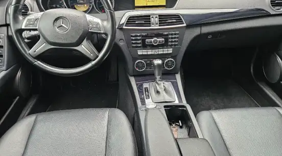 MERCEDES-BENZ-C 180-2011