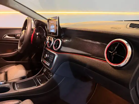 MERCEDES-BENZ-CLA 180-2018