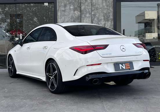 MERCEDES-BENZ-CLA 35 AMG-2024