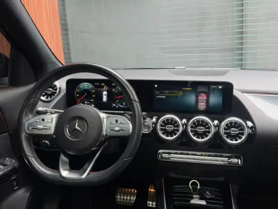 MERCEDES-BENZ-GLA 200-1.3 GCI GASOLINA AMG LINE 7G-DCT MERCEDES-BENZ-GLA 200-2022