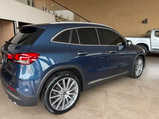 MERCEDES-BENZ-GLA 200-2022