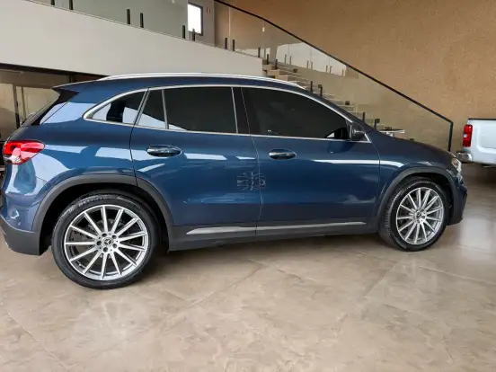MERCEDES-BENZ-GLA 200-2022